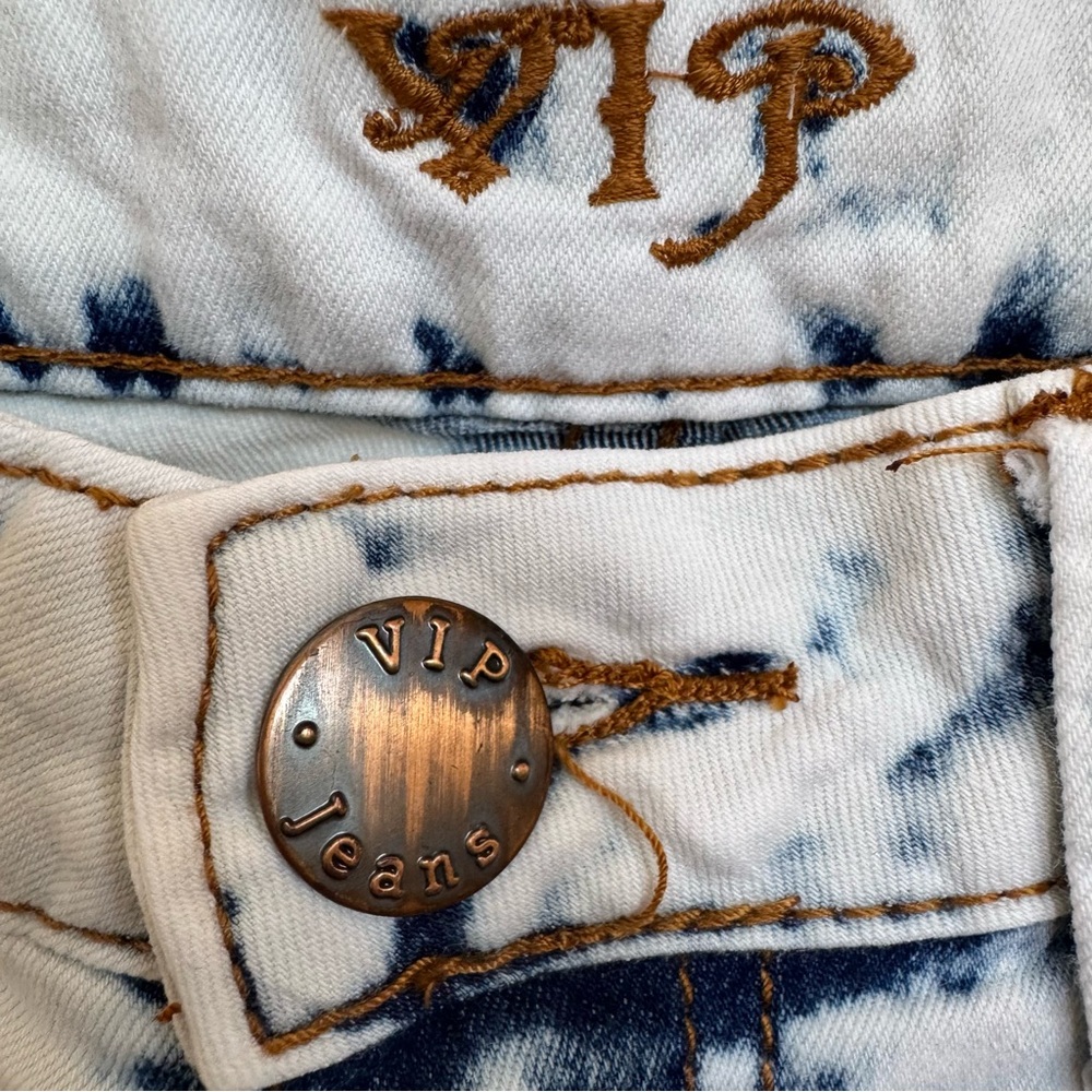 Distressed High Rise Wash Jeans - Picture 5 of 7